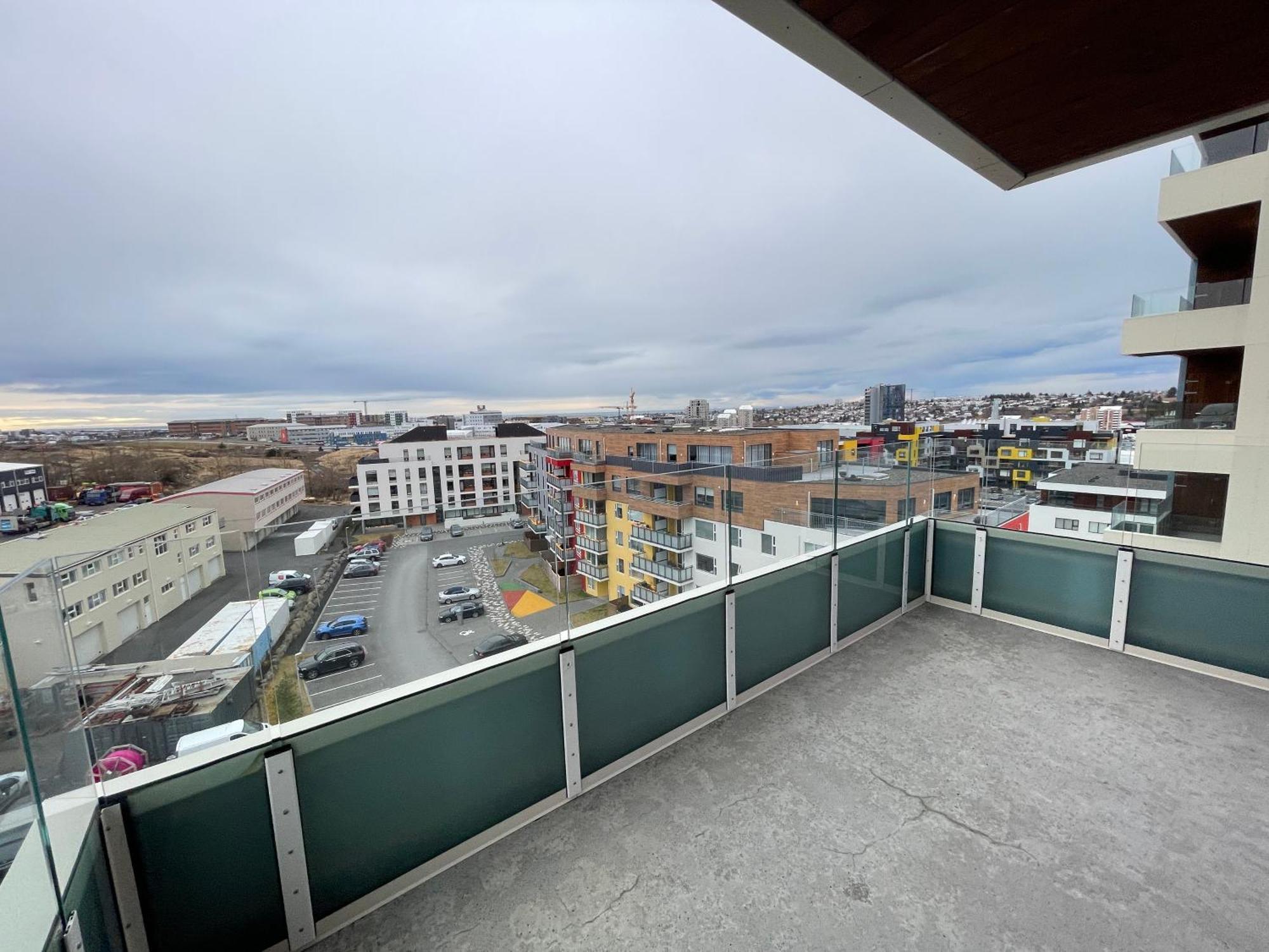 Modern And Spacious 3 Bedroom Apartment In Kopavogur Reykjavík Kültér fotó